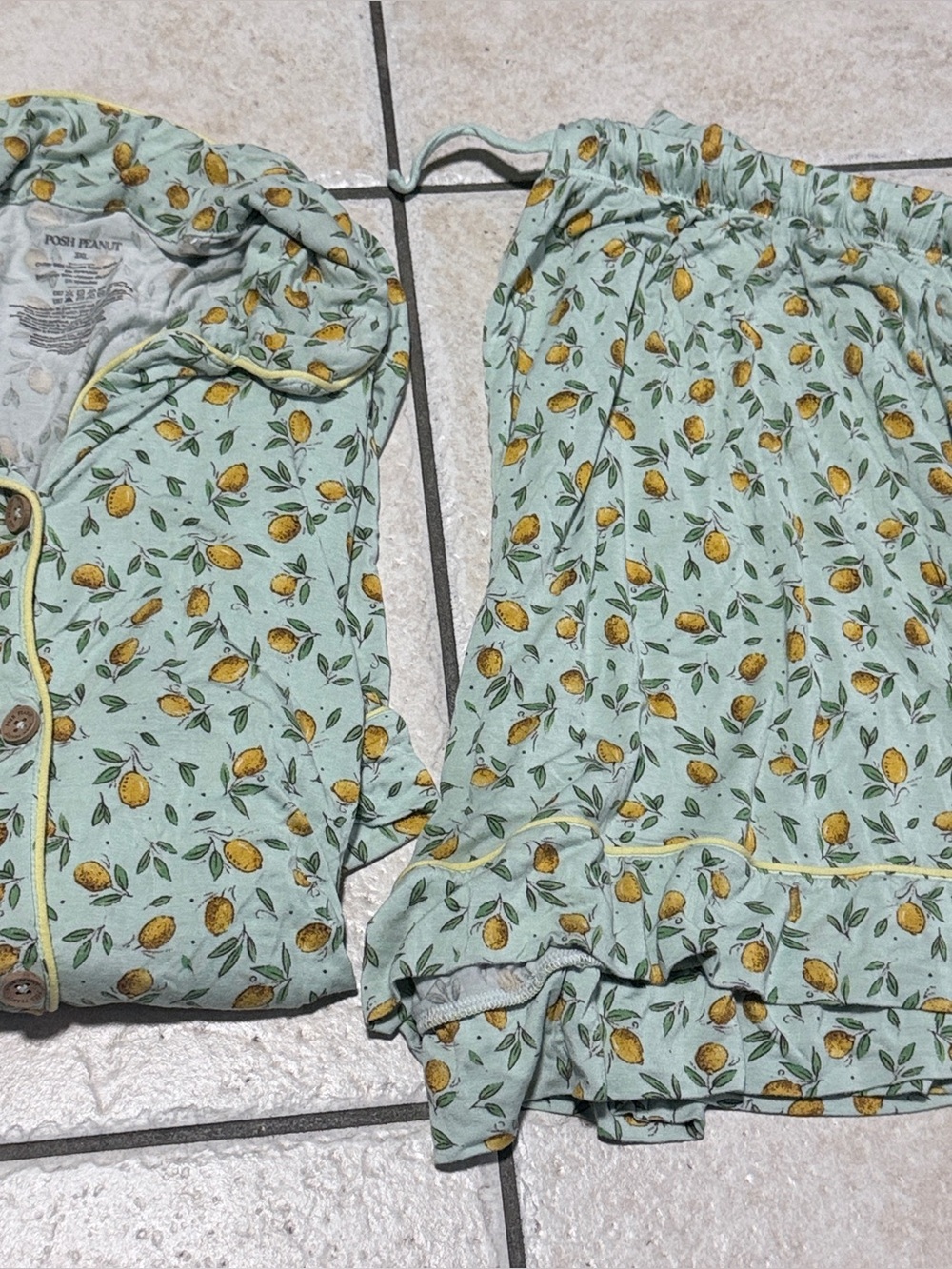 Posh Peanut Lemon-Print Pajama Set size 3XL